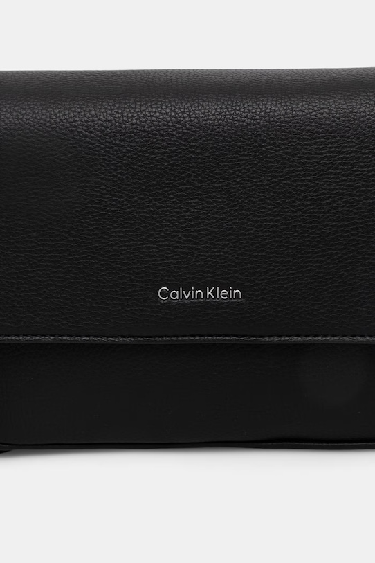 Calvin Klein saszetka damska z imitacji skóry czarny LV04D3327G
