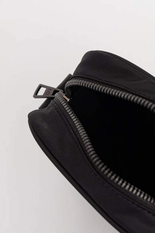 Tommy Hilfiger borsetă de umăr pentru bărbați AM0AM14150 negru