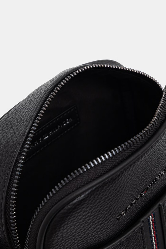 Tommy Hilfiger taška cez rameno pánska z imitácie kože AM0AM14168 čierna