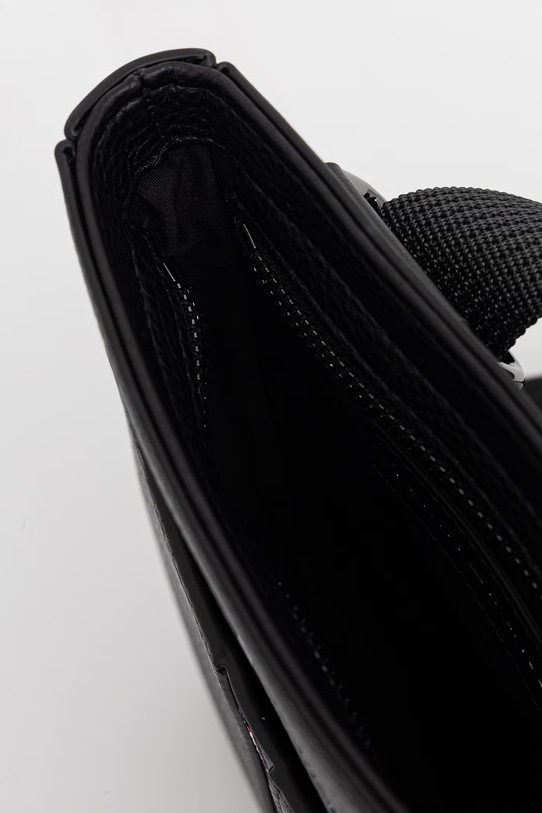 Tommy Hilfiger saszetka na ramię męska z imitacji skóry AM0AM14169 czarny