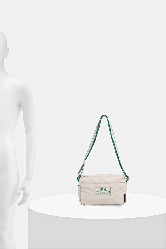 Calvin Klein φάκελος που φοριέται στον ώμο LV04D3369G