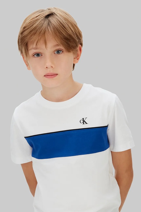 Calvin Klein Jeans t-shirt bawełniany dziecięcy IB0IB02609.128.176.PPY2 biały