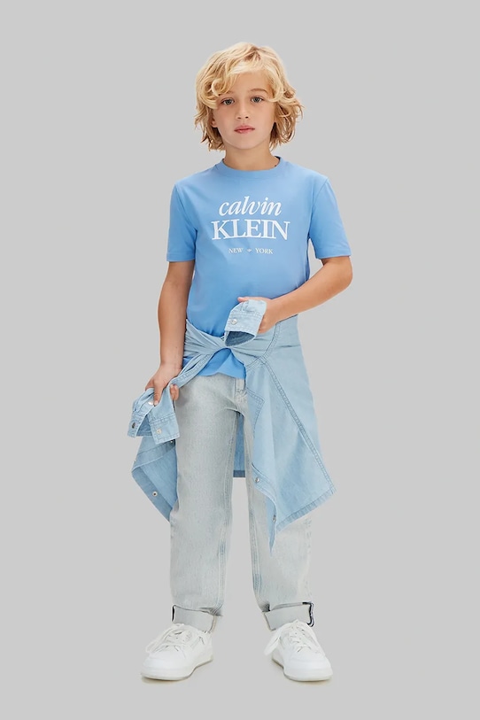 Calvin Klein Jeans kratka majica otroška bombažna LVCKSJA07B.128.176.PPY2 modra