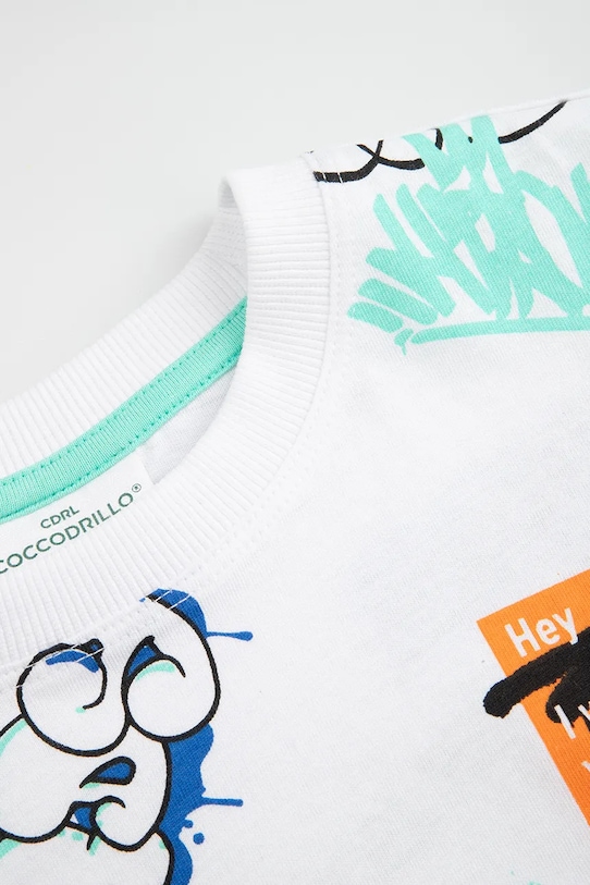Момче Детска памучна тениска Coccodrillo WC6143201RBJ бял