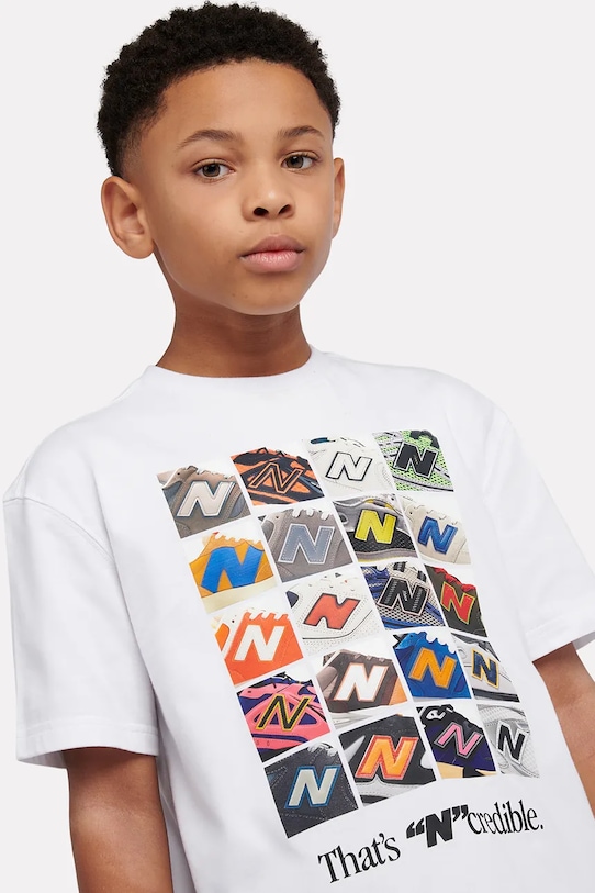 New Balance T-shirt dziecięcy bawełniany YT61Q4N0