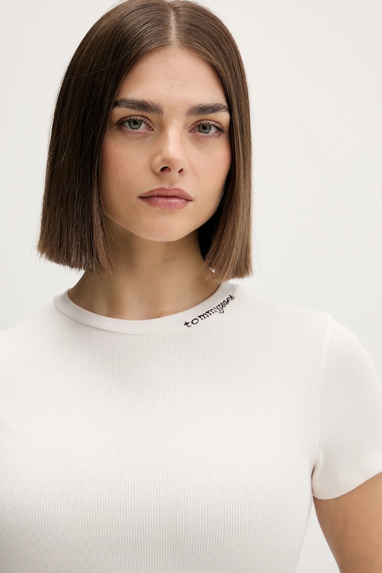 Tričko Tommy Jeans bílá DW0DW22079