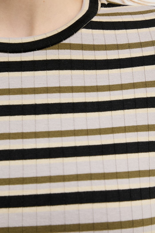 Sisley tričko dámske 36ZXL108H sivá