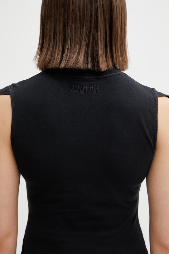 VETEMENTS t-shirt czarny WE76TR525B