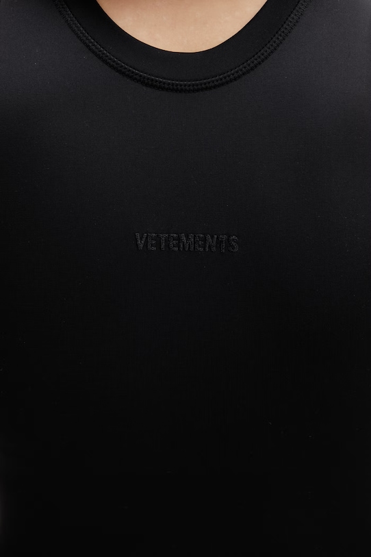 VETEMENTS body Sleek czarny WE76BD409B