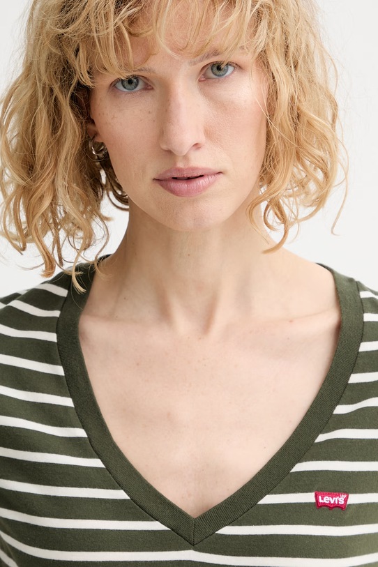 Levi's t-shirt bawełniany PERFECT VNECK zielony 85341.0136