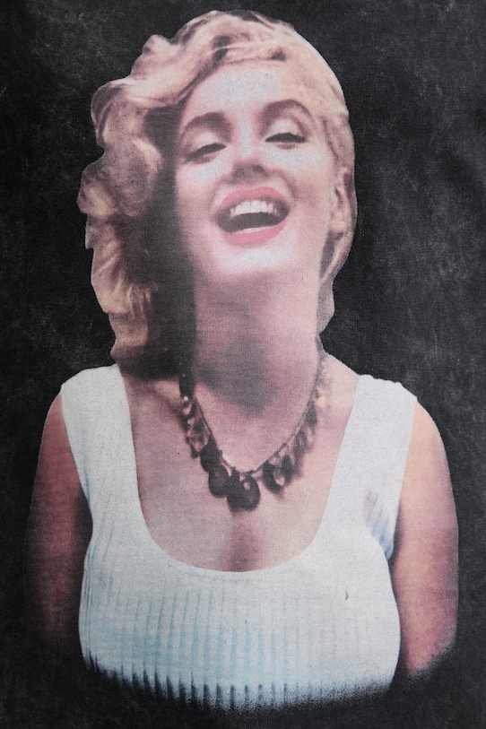 Guess футболка оверсайз жіноча бавовняна MARILYN MONROE W6BI52.K6659 чорний