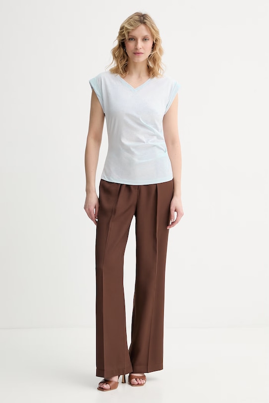 BOSS t-shirt dziecięcy bawełniany Evka 50557376 niebieski SS26