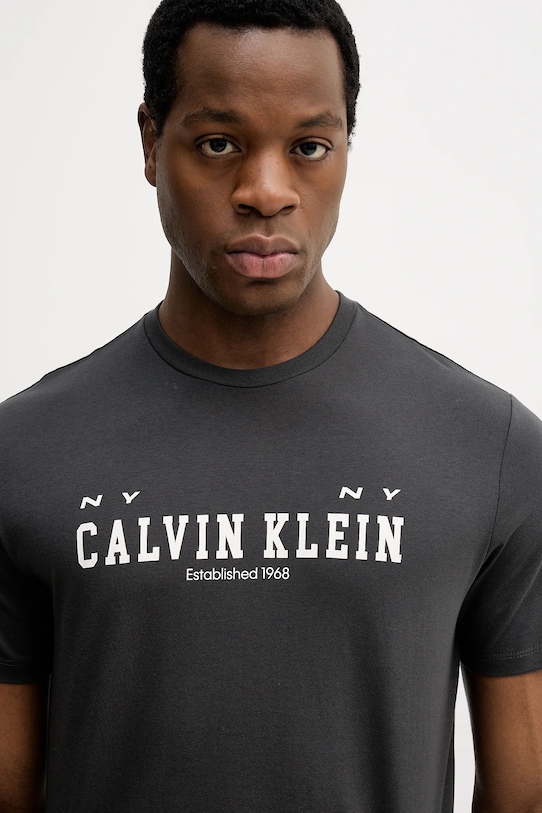 Βαμβακερό μπλουζάκι Calvin Klein Jeans μαύρο LV14RE817G