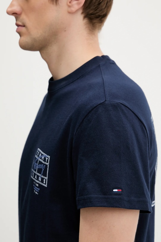 Βαμβακερό μπλουζάκι Tommy Jeans DM0DM22319 σκούρο μπλε