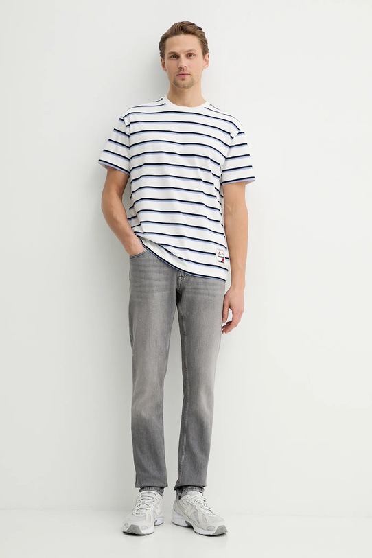 Βαμβακερό μπλουζάκι Tommy Jeans DM0DM22325 λευκό SS26