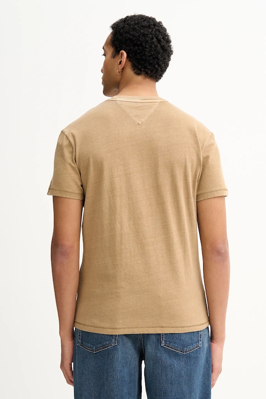 Odzież Tommy Jeans t-shirt bawełniany DM0DM22328 brązowy