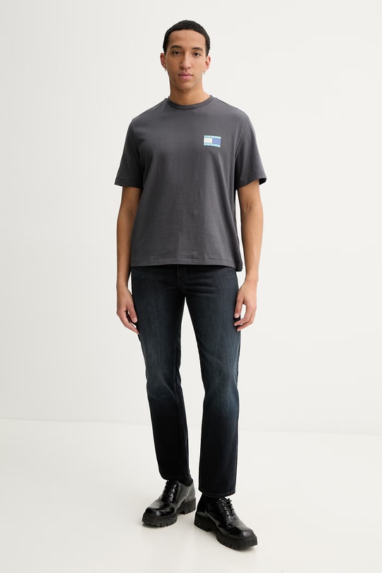 Tommy Jeans t-shirt bawełniany DM0DM22337 szary SS26