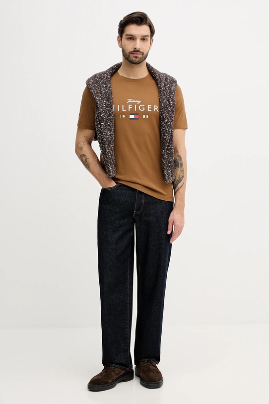 Tommy Hilfiger t-shirt bawełniany MW0MW41455 brązowy SS26