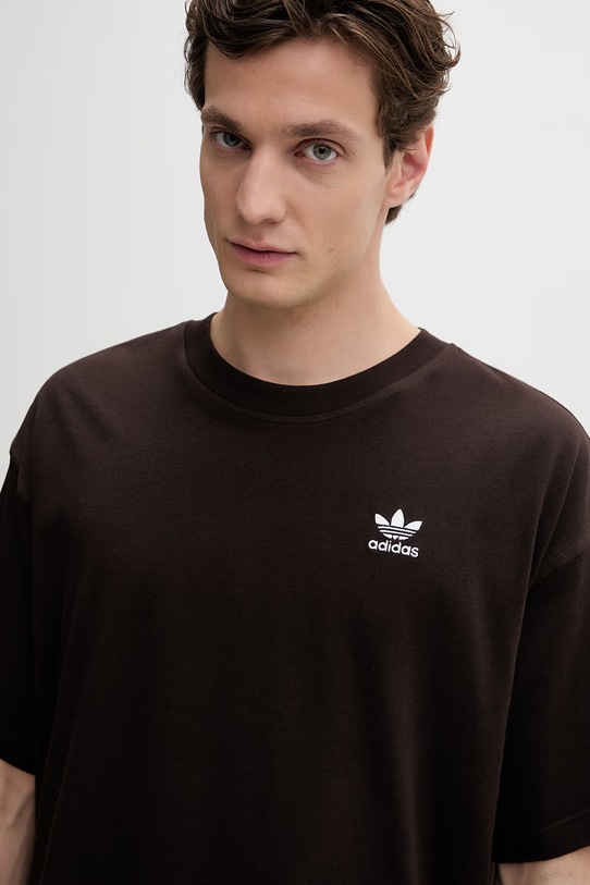 Βαμβακερό μπλουζάκι adidas Originals καφέ KE1142