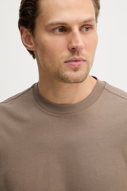 Sisley t-shirt bawełniany brązowy 3XDTS104R