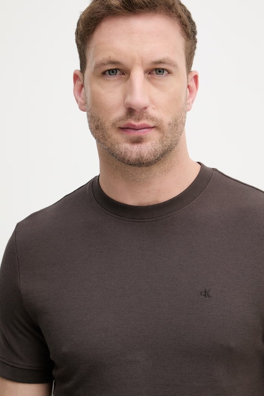 Calvin Klein Jeans tričko pánske s bavlnou hnedá LV04RF206G