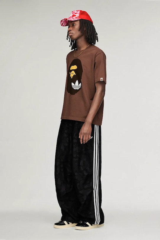 Бавовняна футболка adidas Originals x BAPE KF4915 коричневий SS26