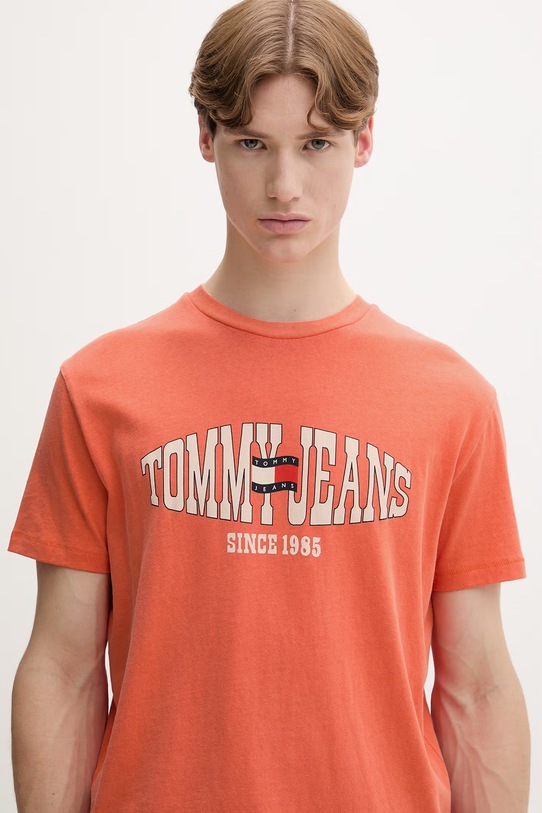 Tommy Jeans T-shirt męski bawełniany pomarańczowy DM0DM22520