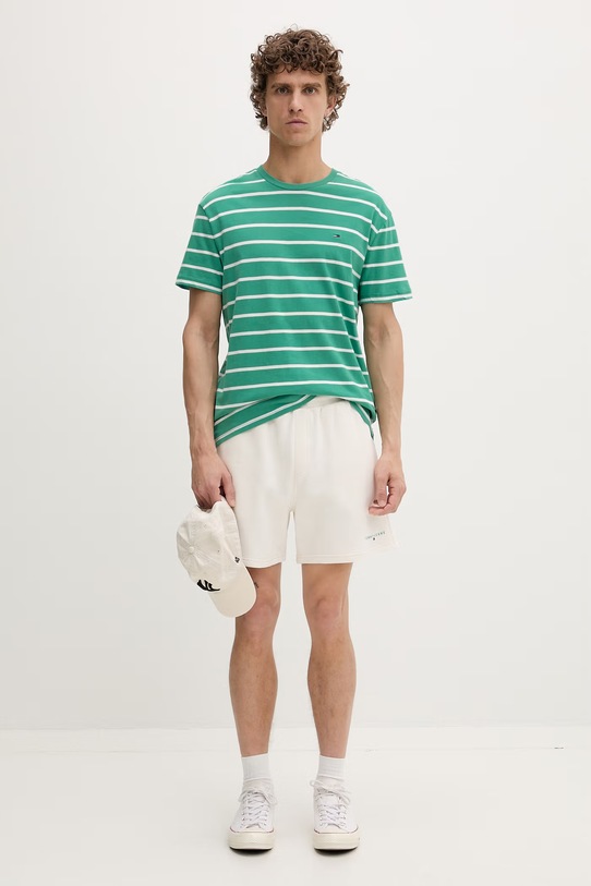 Tommy Jeans T-shirt męski bawełniany DM0DM22544 zielony SS26