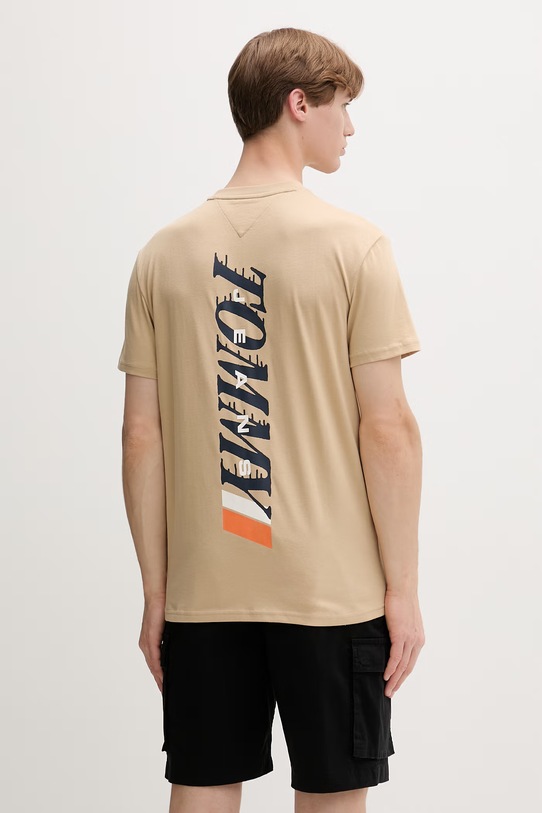 Tommy Jeans tričko pánske bavlnené béžová DM0DM22547