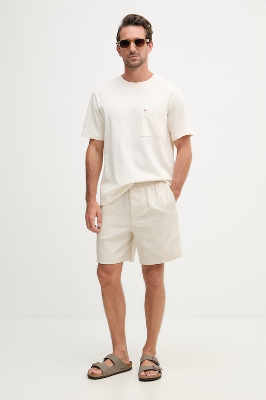 Tommy Hilfiger tričko pánské MW0MW42376 béžová SS26