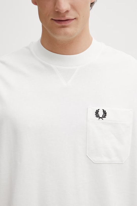 Βαμβακερό μπλουζάκι Fred Perry λευκό M2408