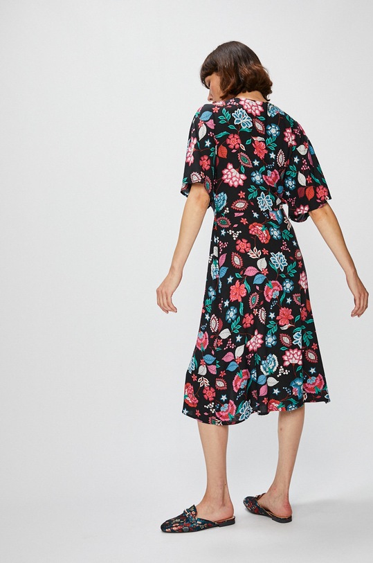 Oblečenie Answear - Šaty Falling In Autumn WA18.SUD067 viacfarebná