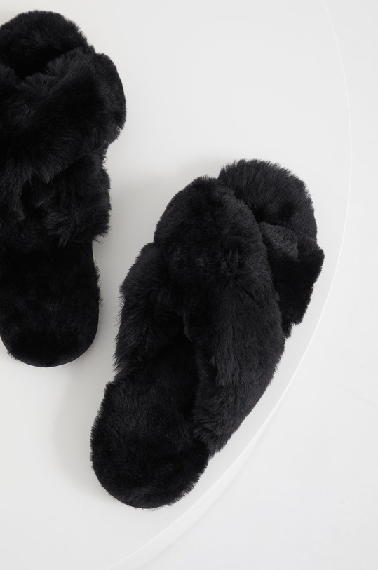 Obuwie Answear Lab Kapcie wełniane WA20.KLD002.1.KR czarny