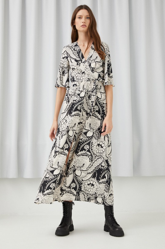 Answear Lab sukienka casual czarny WA22.SSD604