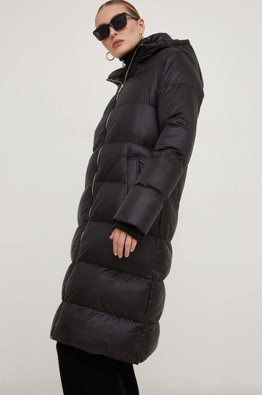 Яке Answear Lab с изолация черен WA23.KPD239