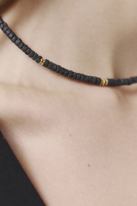 Answear.LAB naszyjnik ręcznie wykonany, pozłacany z lawą wulkaniczną WA24.AKD00B