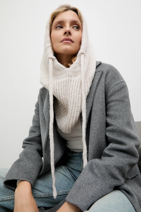 Answear.LAB cuier de haine cu oglindă bej balaklava2