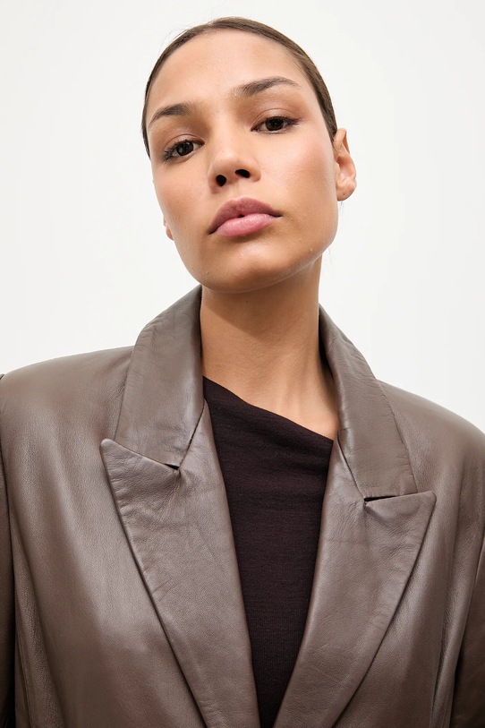 Answear.LAB płaszcz skórzany WA25-KUD032 brązowy