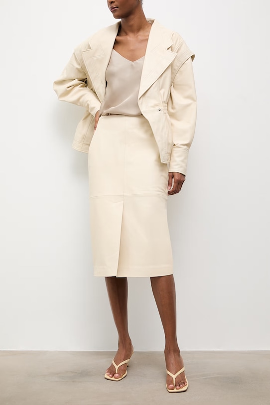 Answear.LAB spódnica z rozcięciem skórzana SORA beżowy WA25-SDD020