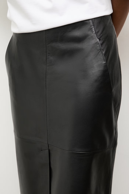 Answear.LAB с цепка кожена WA25-SDD020 черен