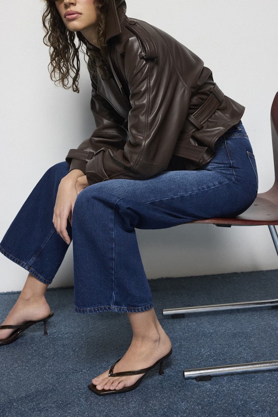 Pamučne traperice Answear.LAB mornarsko plava 2008.TOS