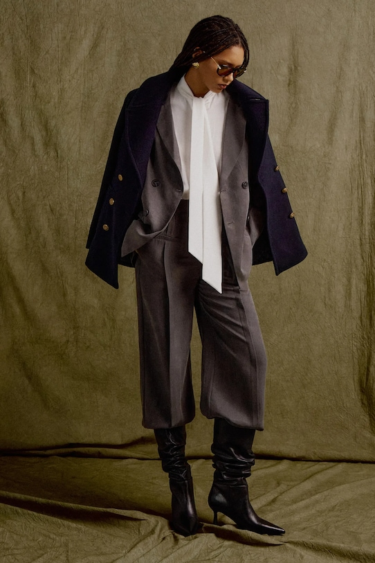 Answear.LAB spodnie tkanina szary PK9009