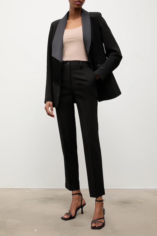Answear.LAB spodnie z elastanem czarny 2051.iak