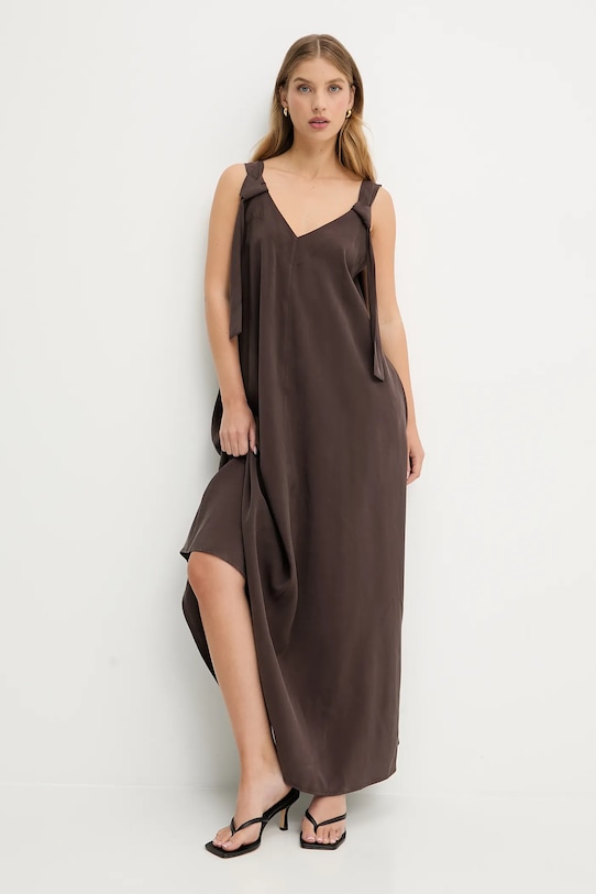 Answear.LAB rochie maxi maro D522.IOS