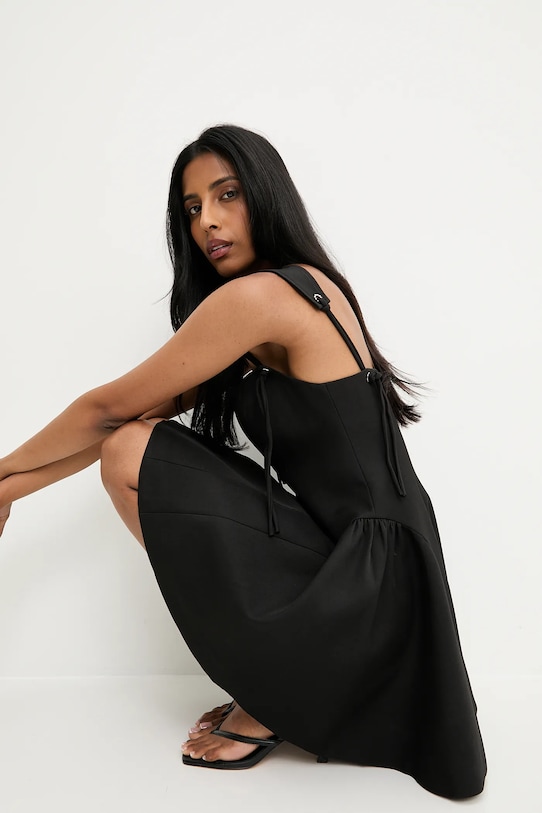 Answear.LAB sukienka R7722.IOS czarny