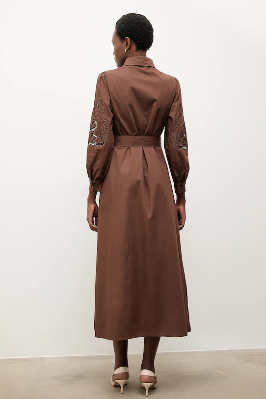 Bavlněné šaty Answear.LAB v3415.fh hnědá WA25