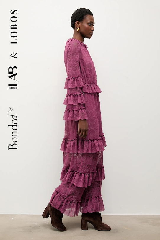 Šaty Bonded by Answear.LAB & LOBOS čipka burgundské SS25-83.tos