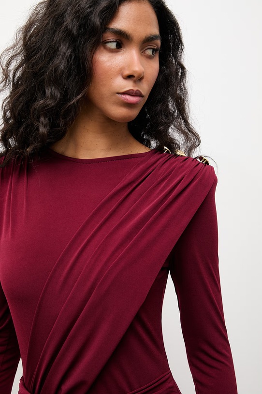 Answear.LAB sukienka bordowy WA25-SUD247