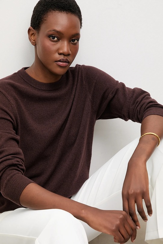 Answear.LAB sweter z wełny merino okrągły brązowy WA25-SWD021