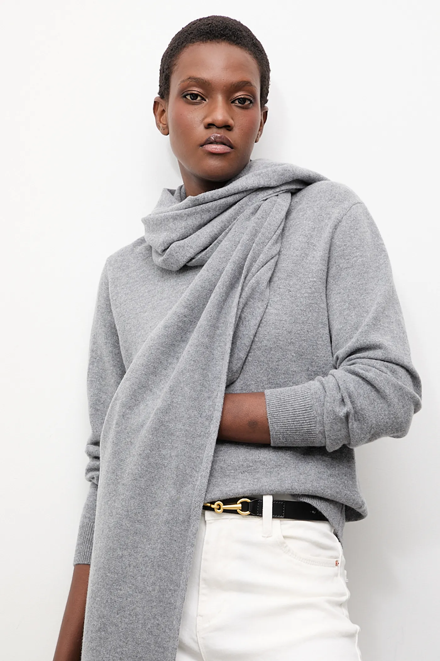 Answear.LAB sweter wełniany szpic szary WA25-SWD028